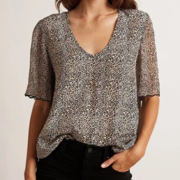 Graham & Spencer Olivia Leopard Printed Blouse - Picture 13 of 13